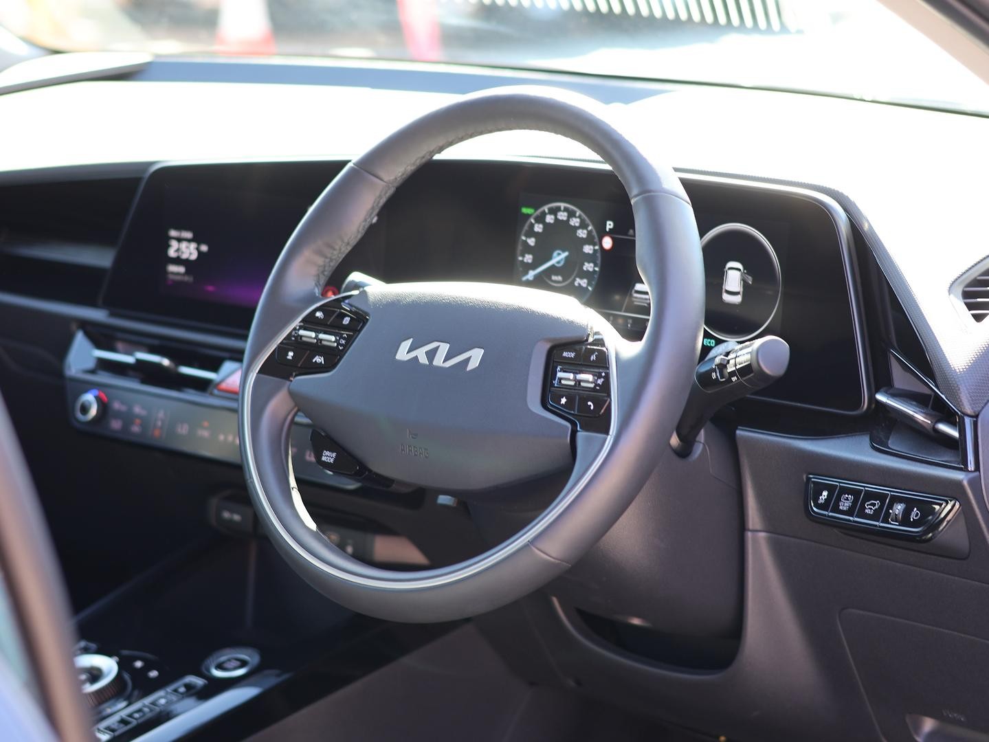 Kia Niro image 2