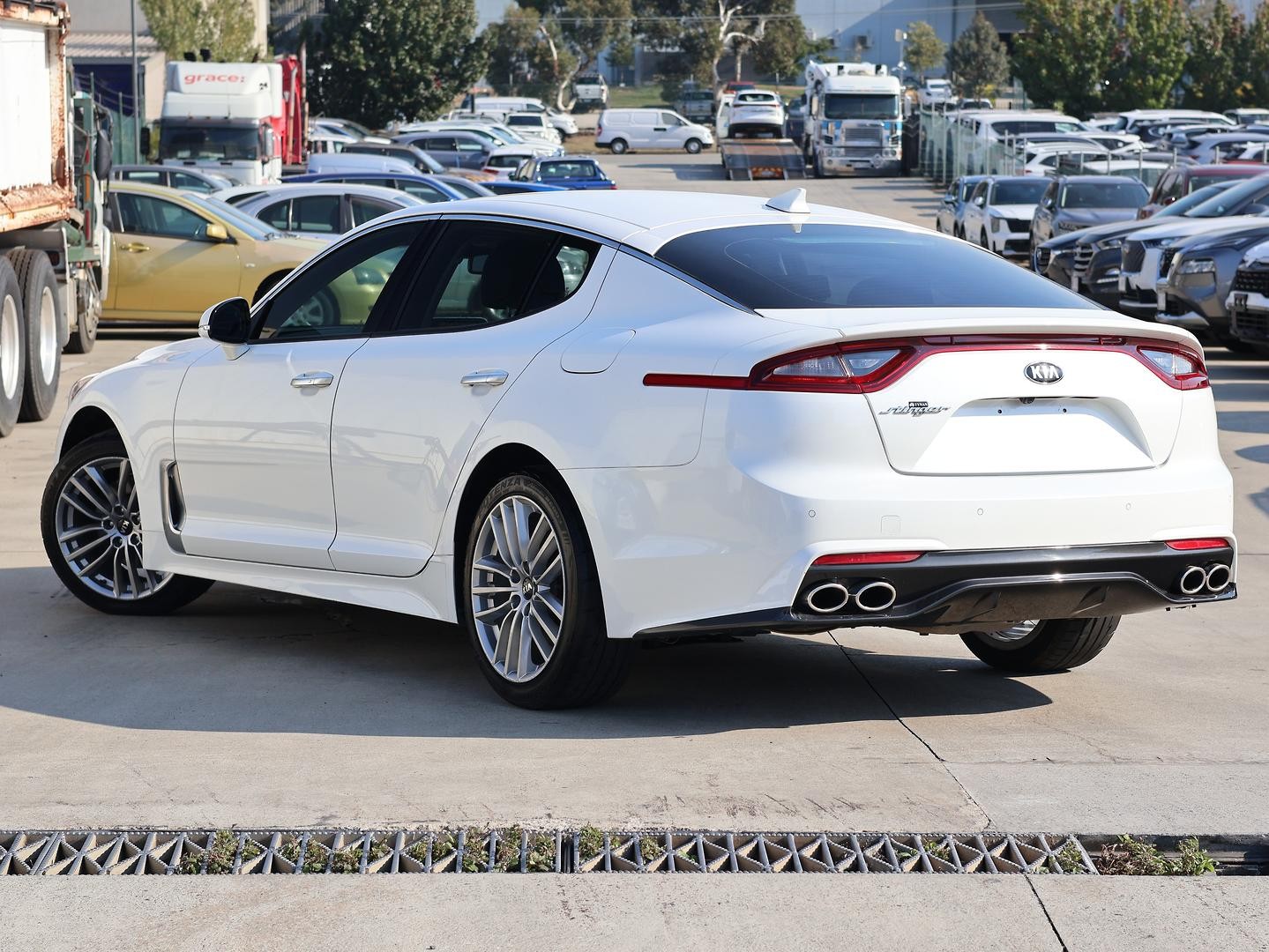 Kia Stinger image 3