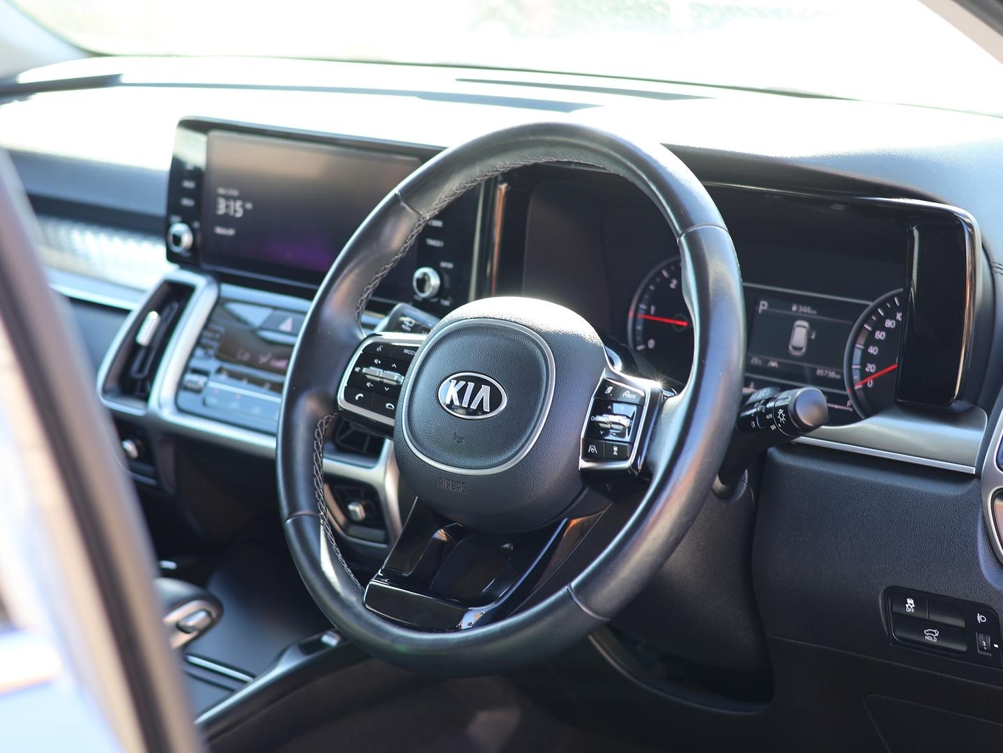 Kia Sorento image 2