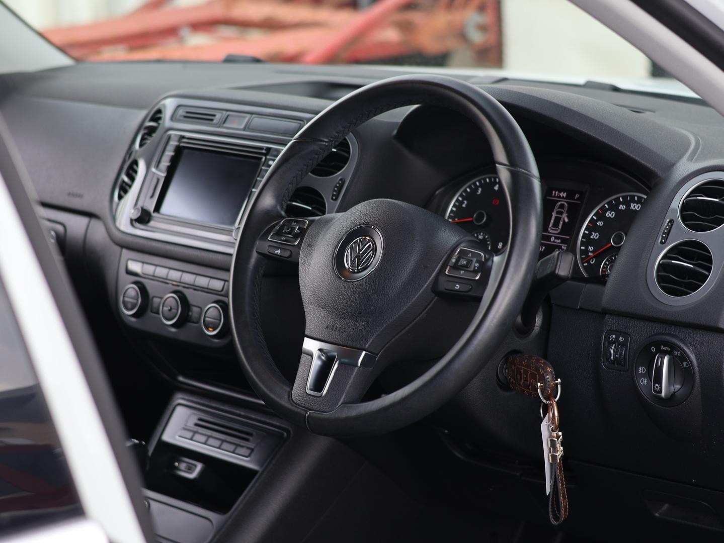 Volkswagen Tiguan image 2