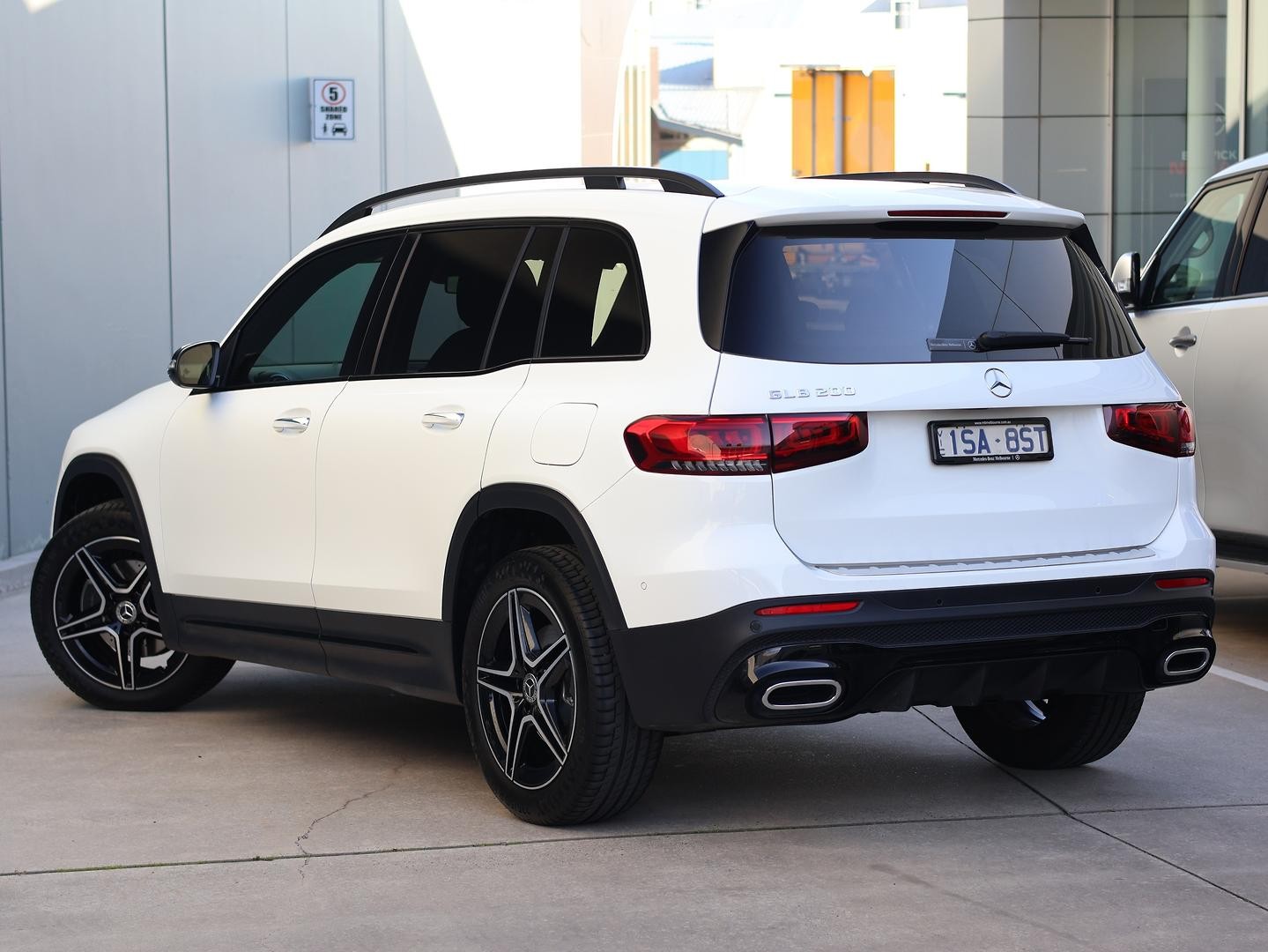 Mercedes Benz Glb-class image 3