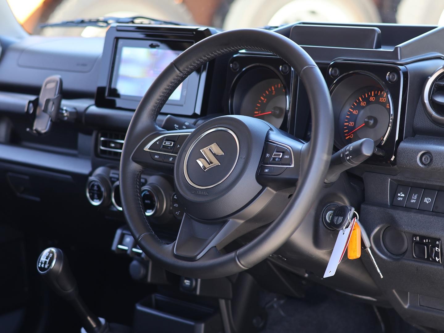 Suzuki Jimny image 2