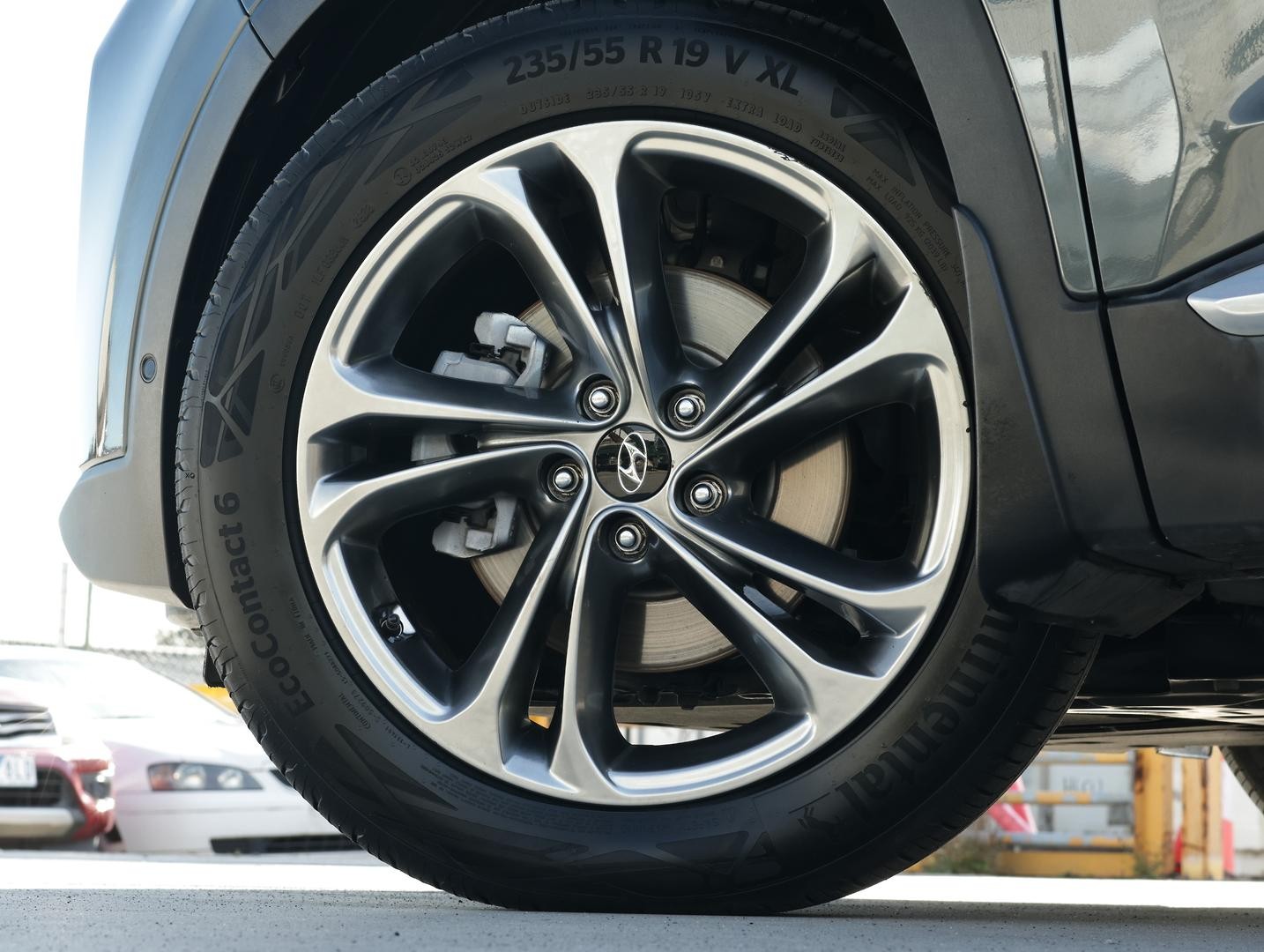 Hyundai Santa Fe image 4