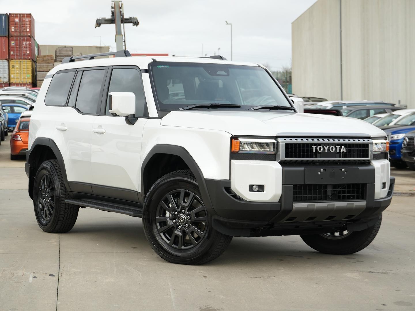 Toyota Landcruiser Prado image 1