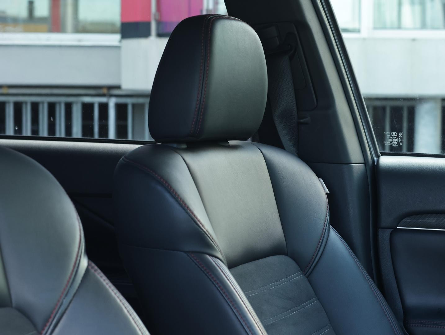 Mitsubishi Outlander image 4