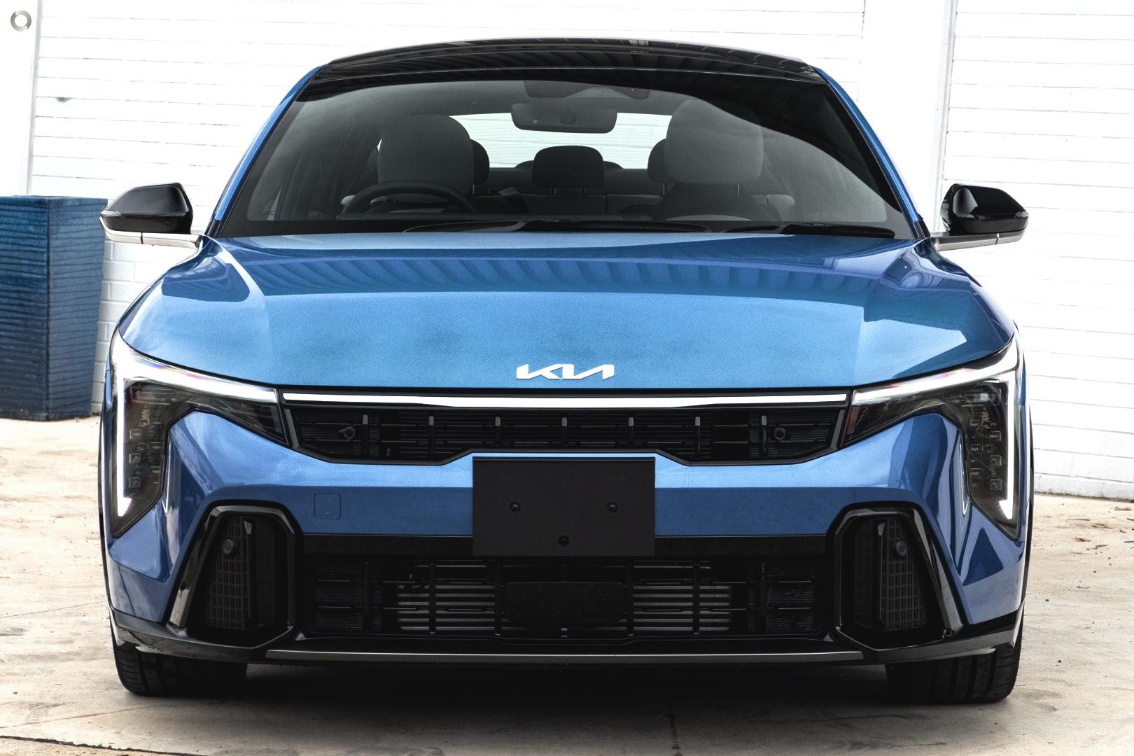 Kia K4 image 2