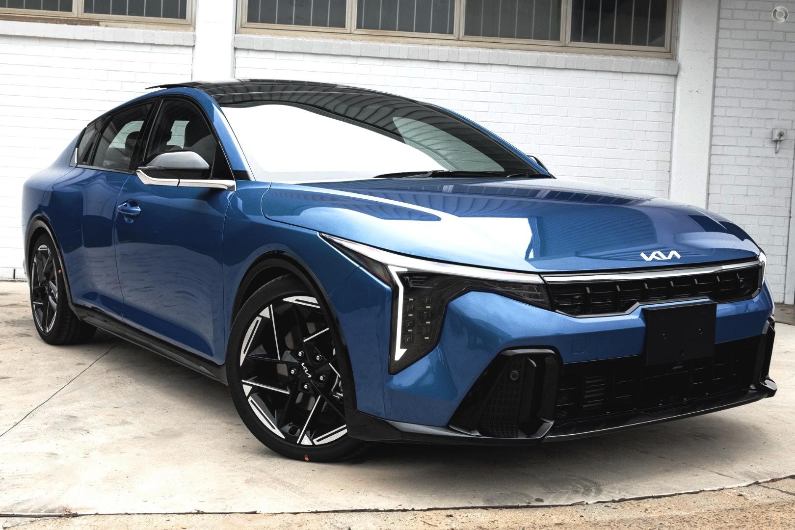 Kia K4 image 1