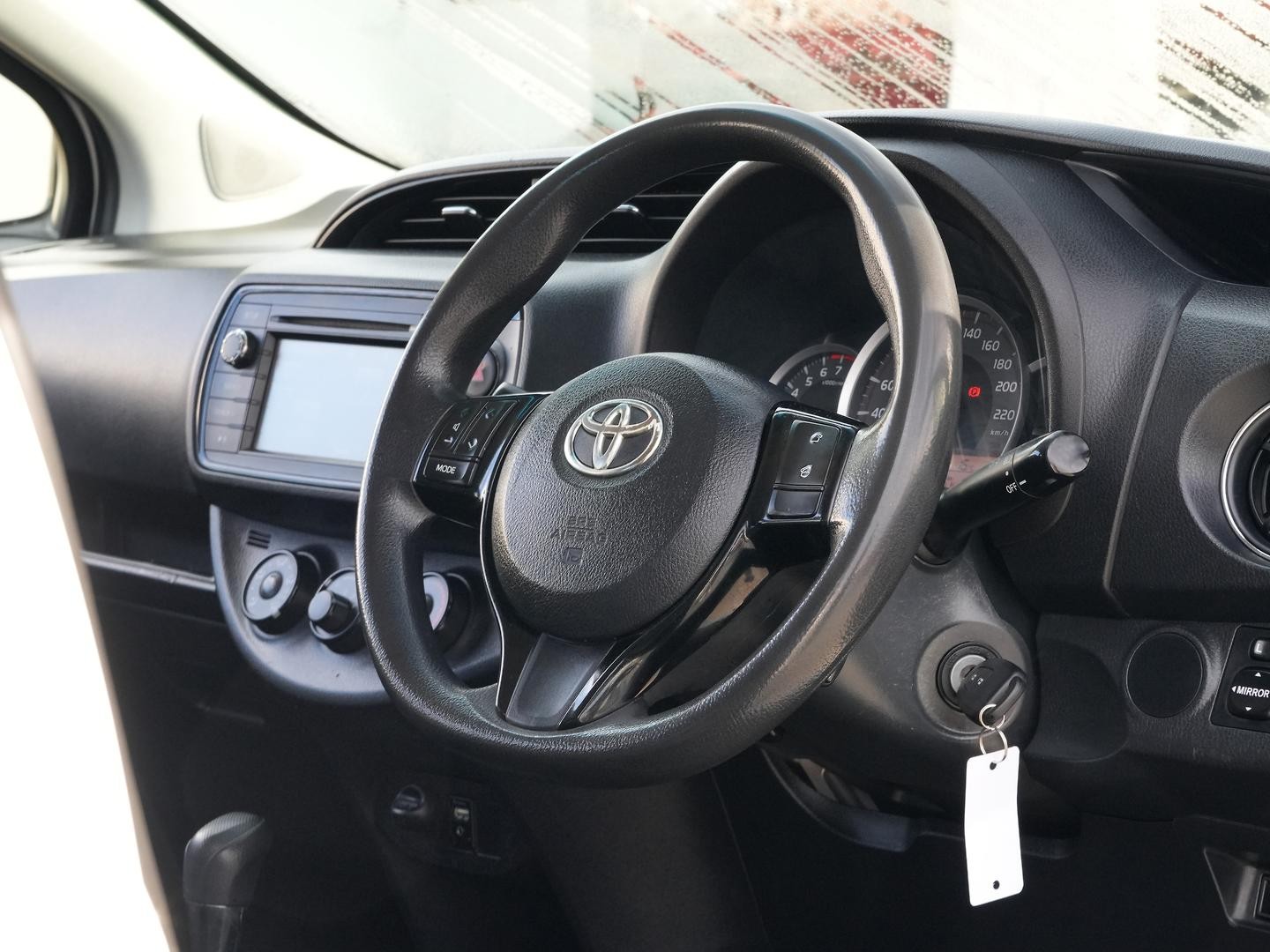 Toyota Yaris image 2