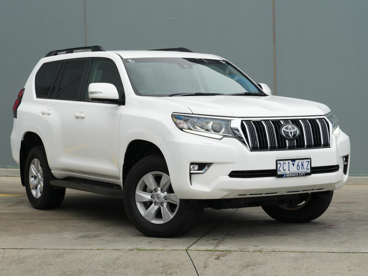 Toyota Landcruiser Prado image 1