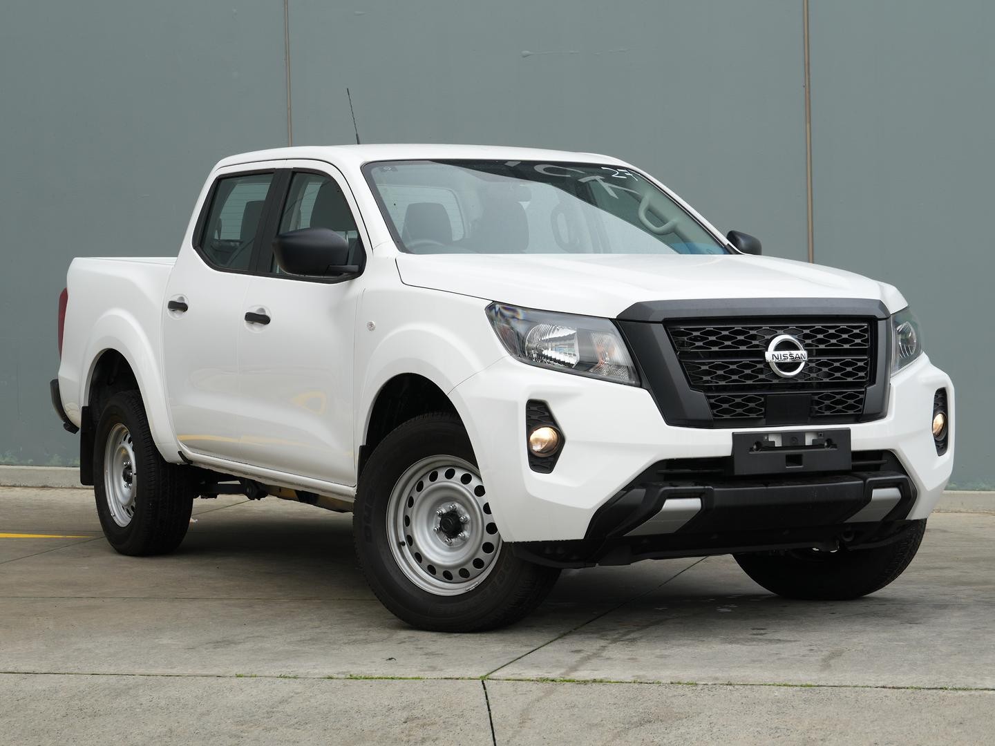Nissan Navara image 1