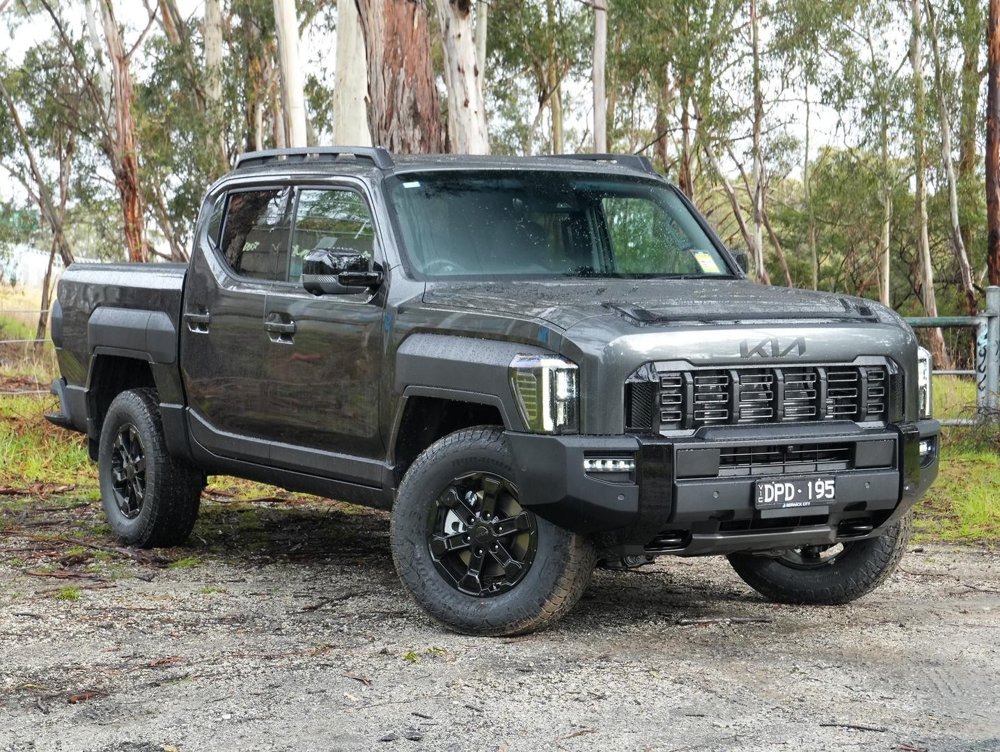 Kia Tasman image 1