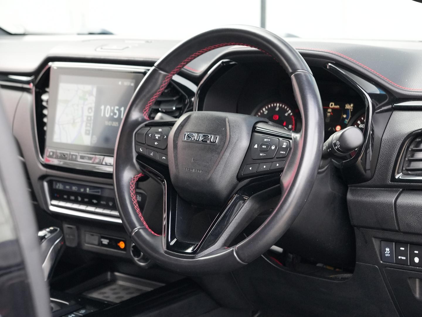 Isuzu D-max image 2