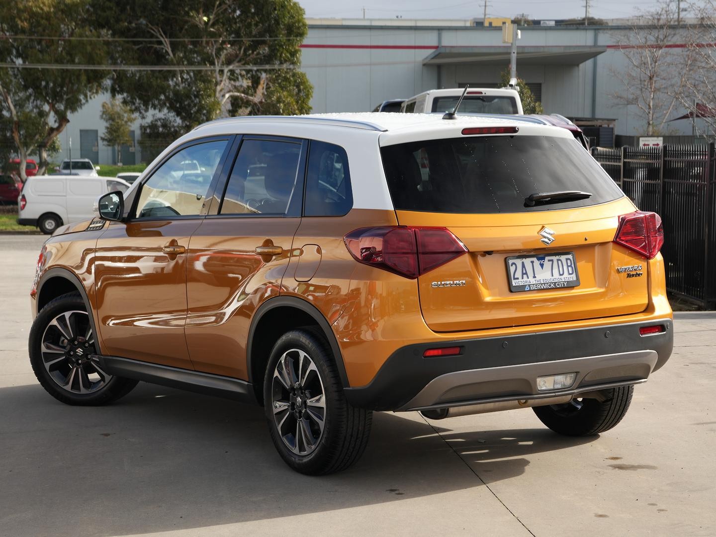 Suzuki Vitara image 3