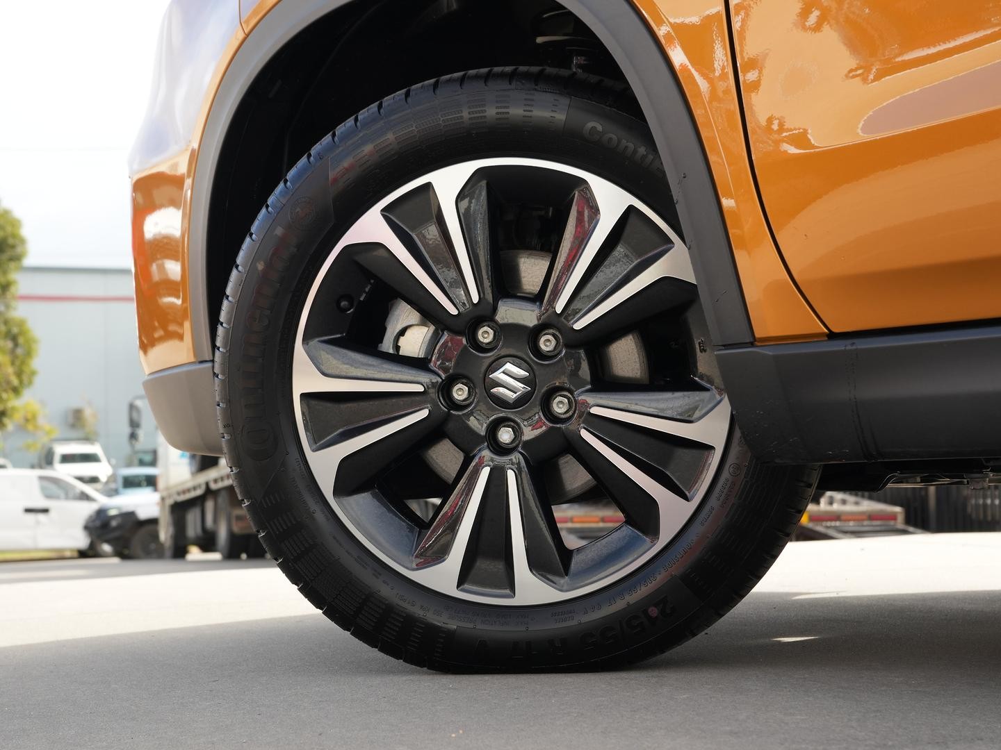 Suzuki Vitara image 4
