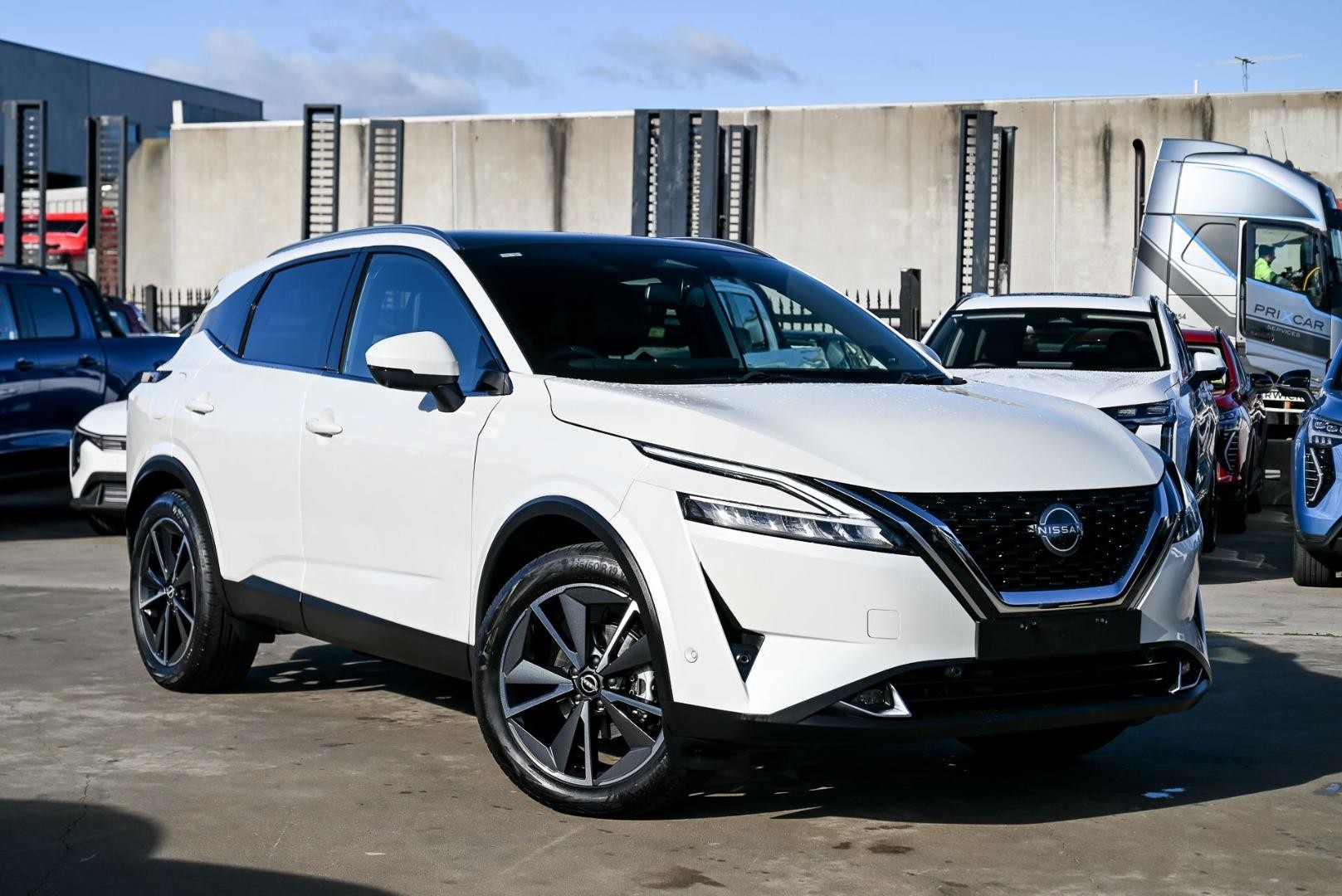 Nissan Qashqai image 1