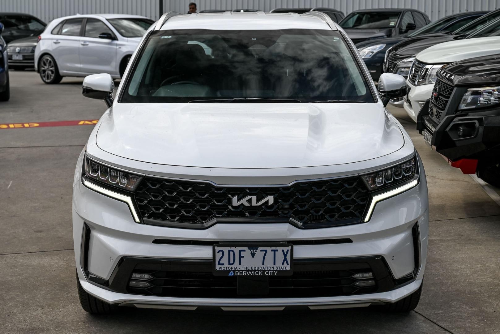 Kia Sorento image 2