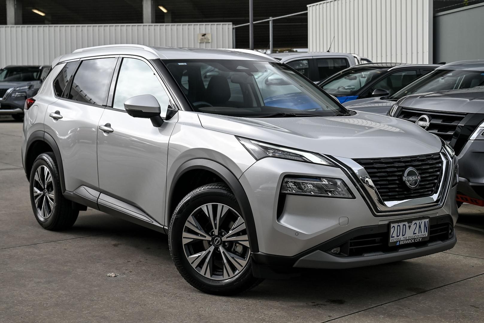 Nissan X-trail image 1