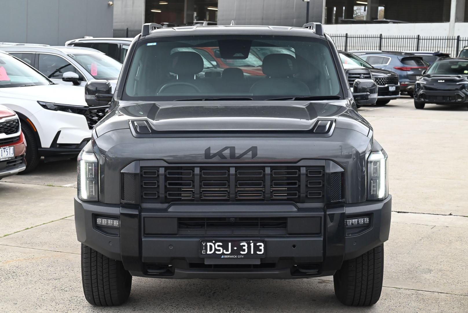 Kia Tasman image 2