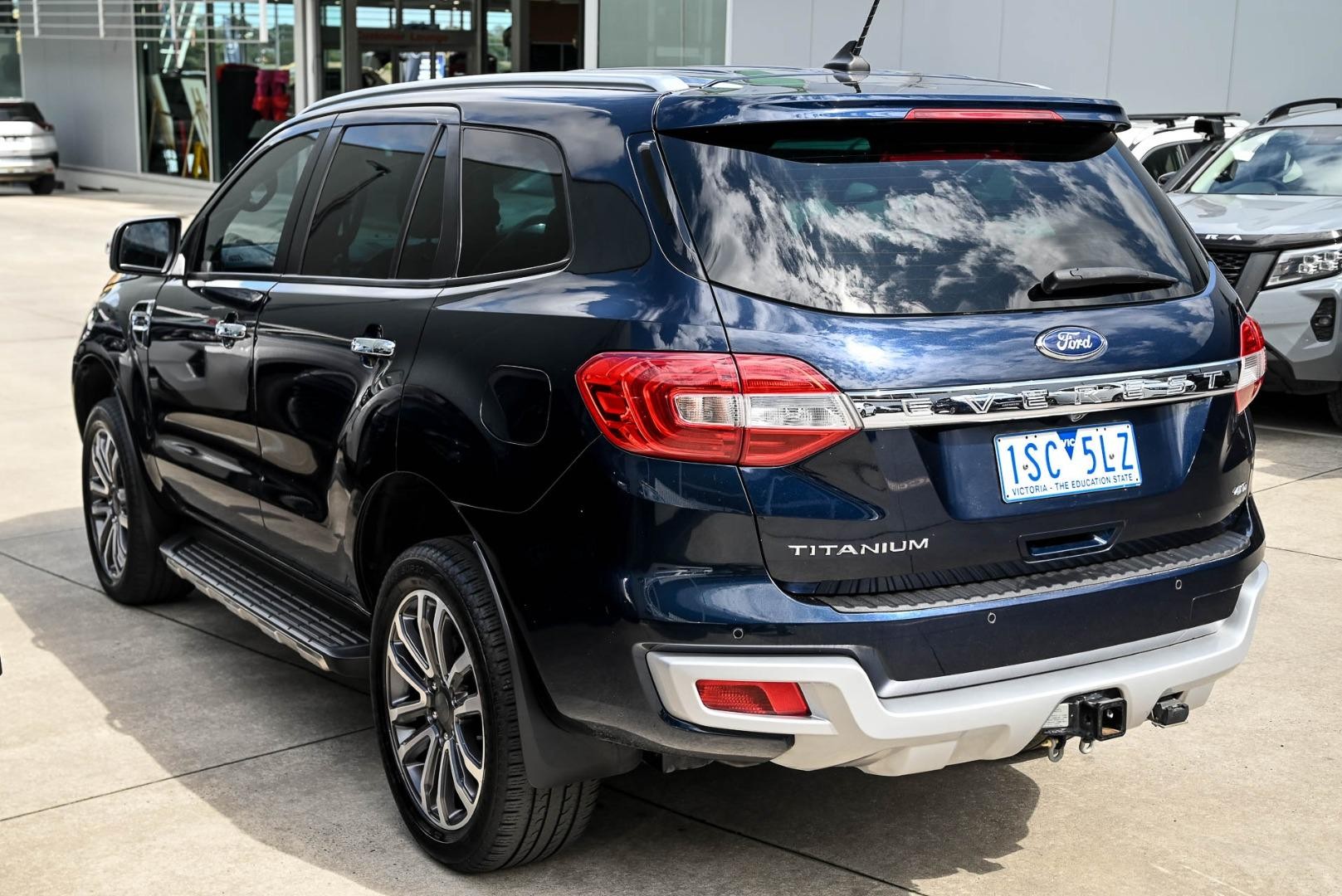 Ford Everest image 3