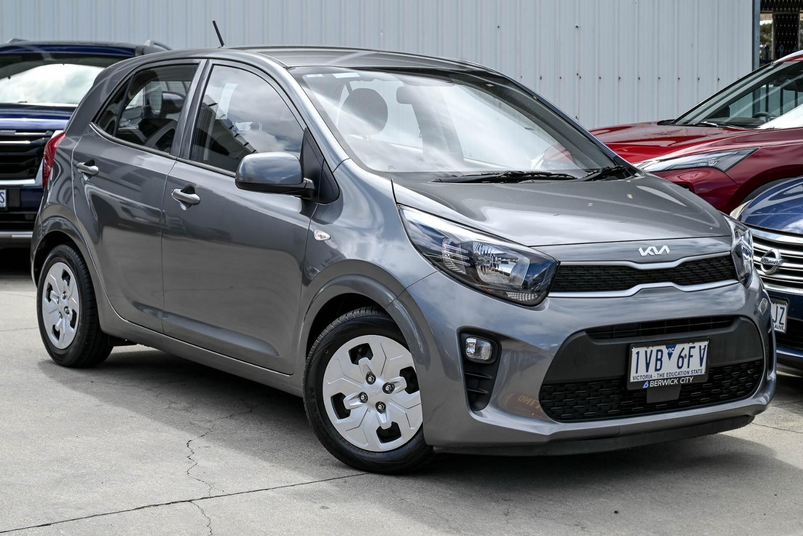 Kia Picanto image 1