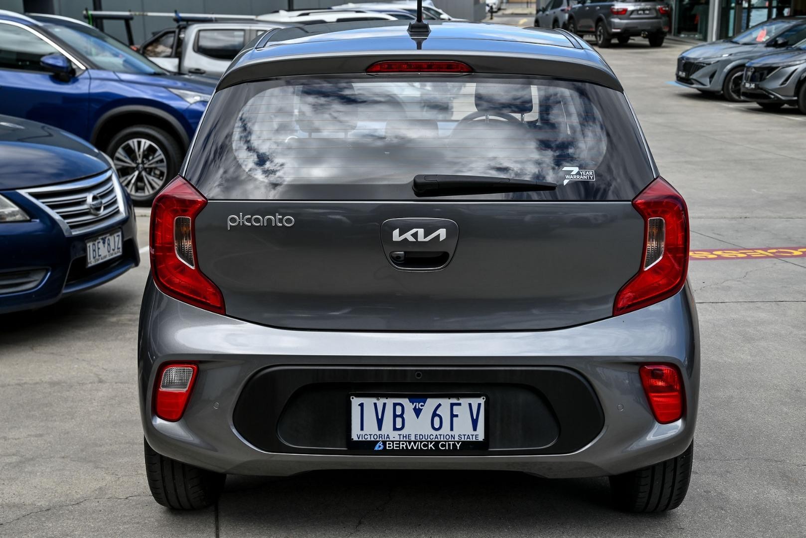 Kia Picanto image 4