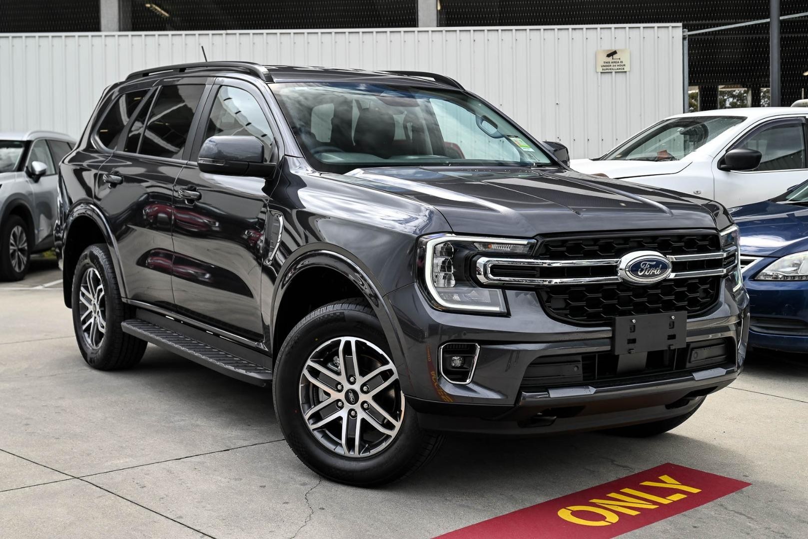 Ford Everest image 1