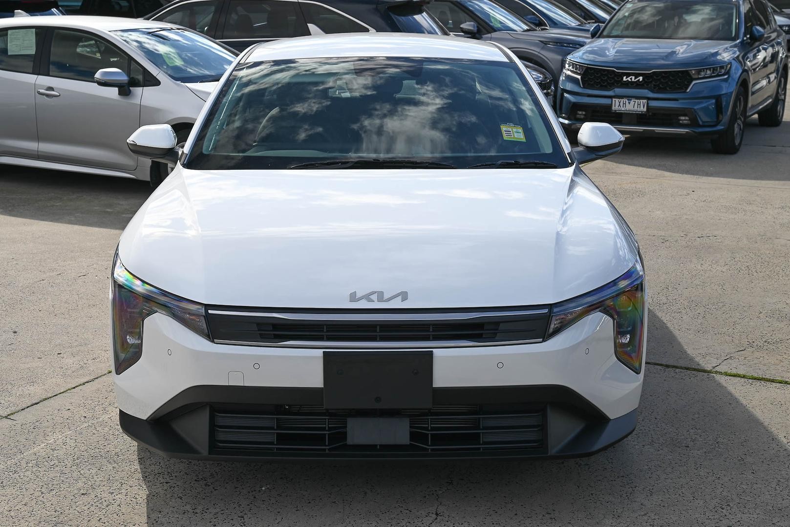 Kia K4 image 2