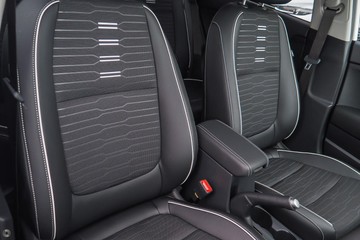 https://dvg-vehicle-assets.s3.amazonaws.com/1208001/zbzxg3atlb54u3wvbztjj1xv3.jpg