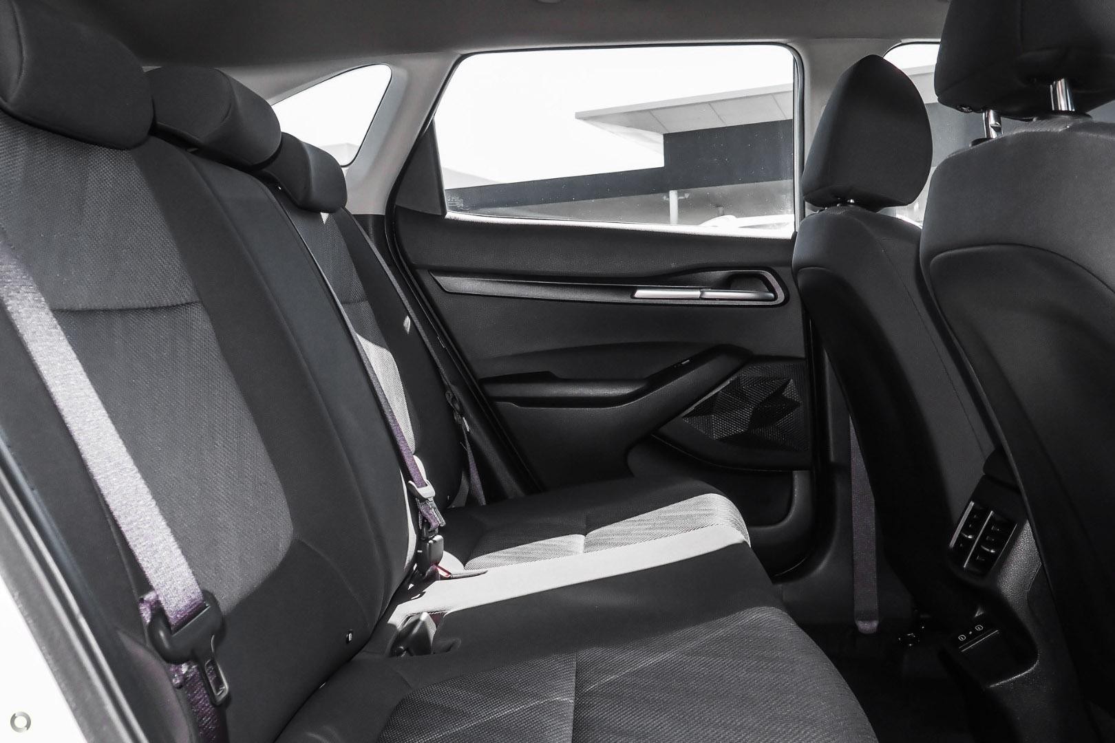 Kia Seltos image 2
