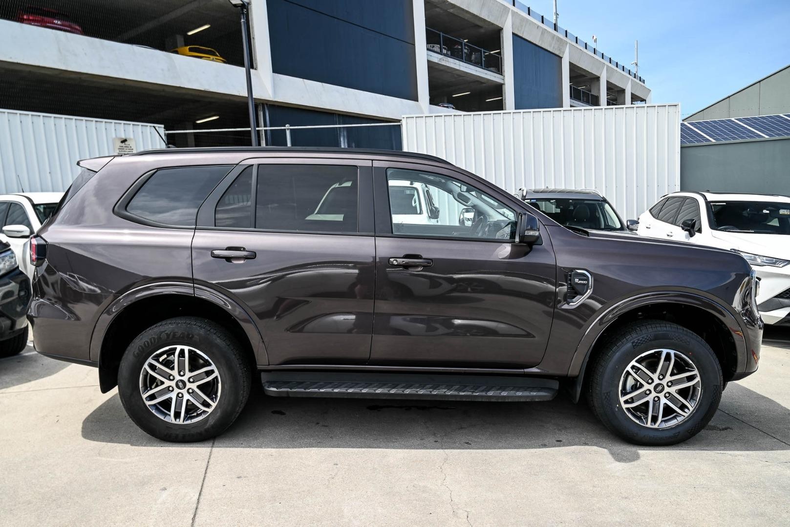 Ford Everest image 4