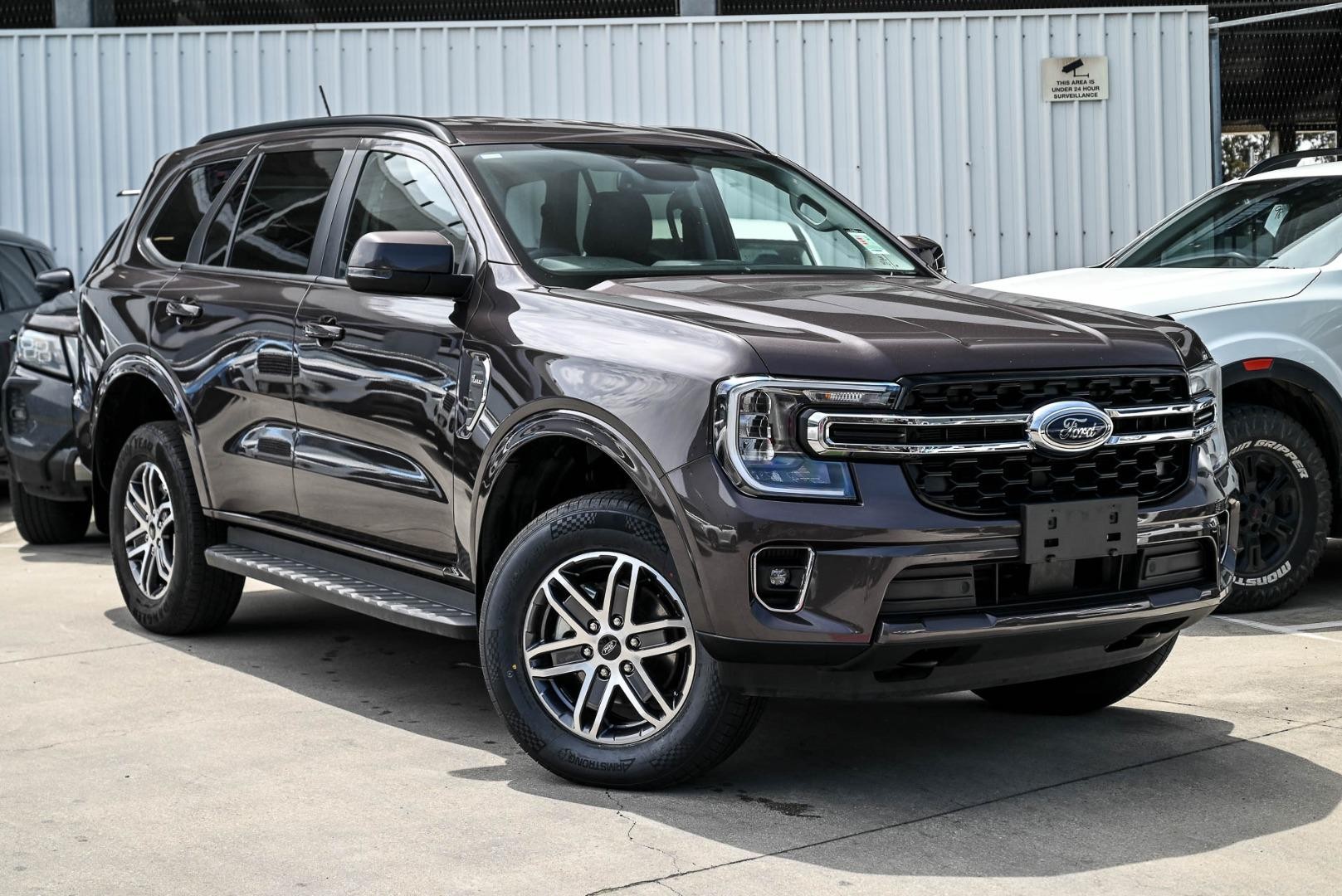 Ford Everest image 1