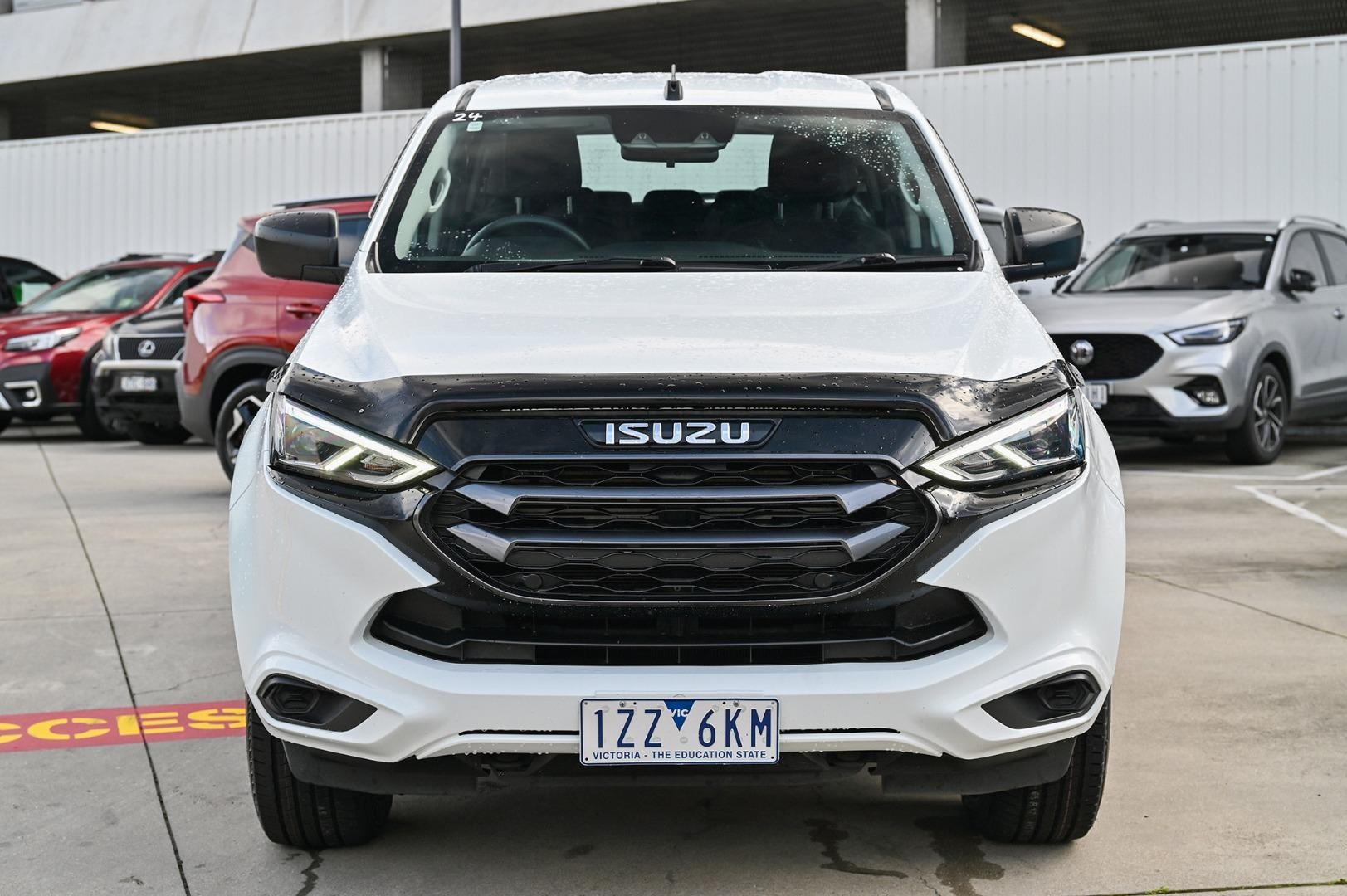 Isuzu Mu-x image 2