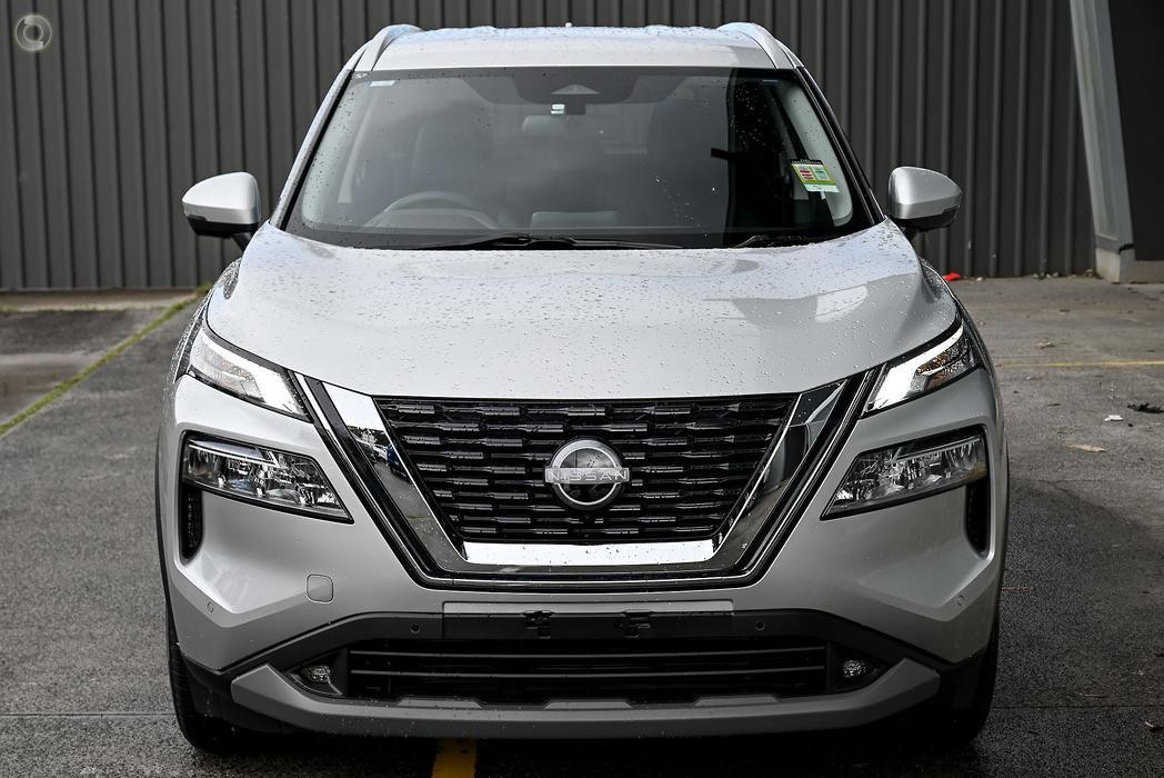 Nissan X-trail image 2