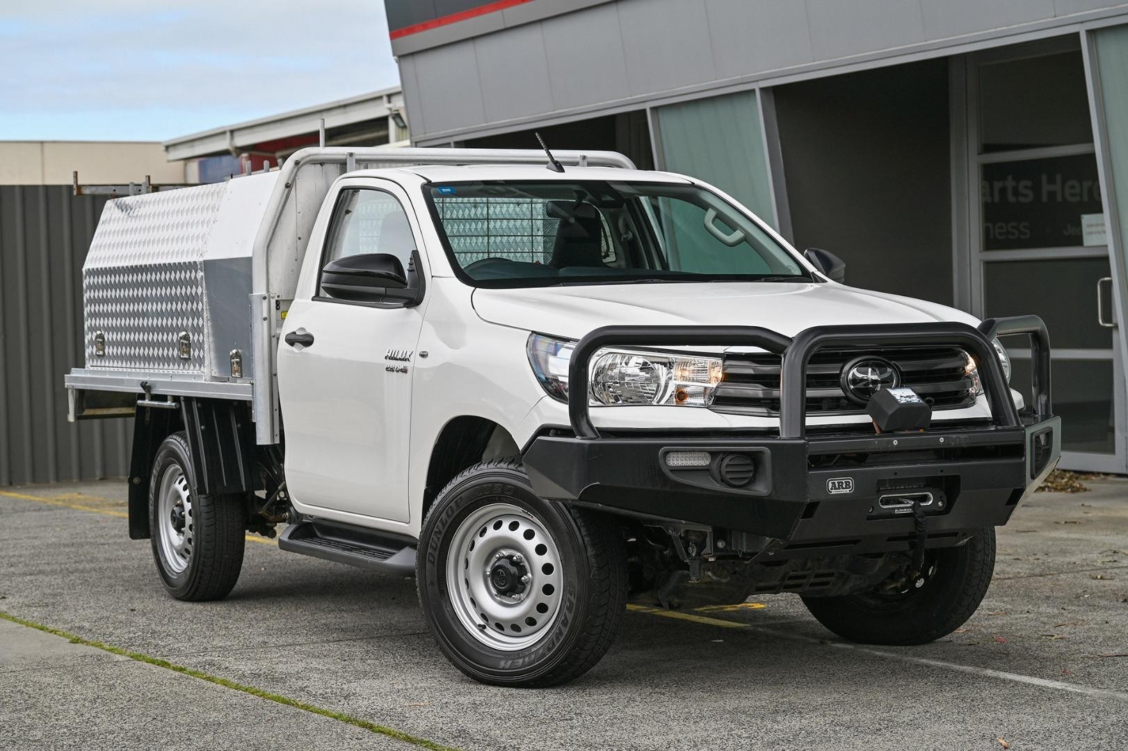 Toyota Hilux image 1