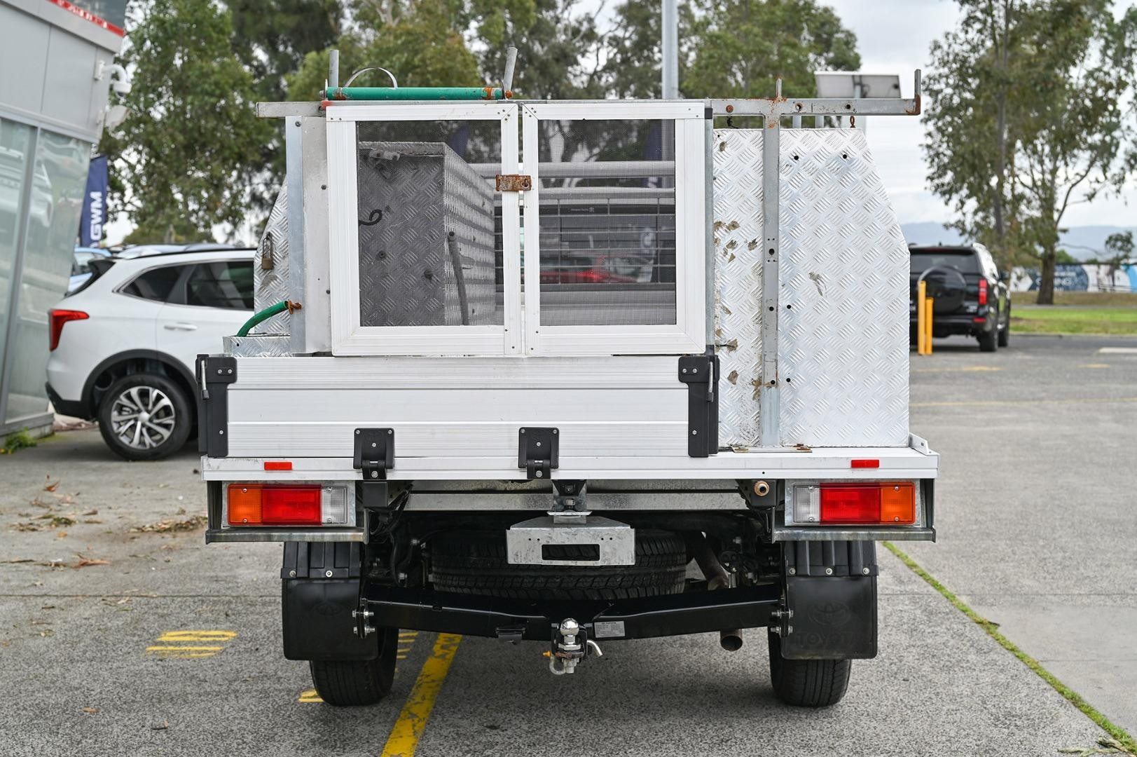 Toyota Hilux image 4