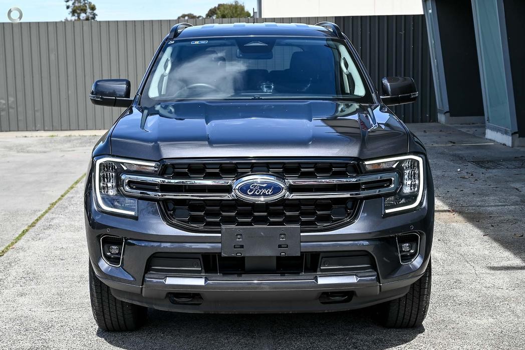 Ford Everest image 2