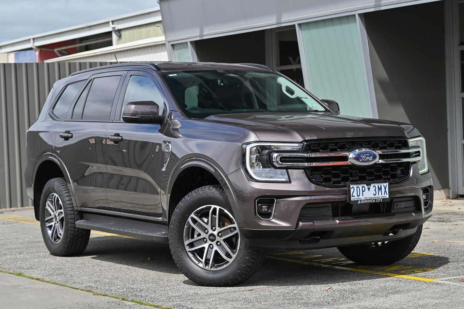 Ford Everest image 1