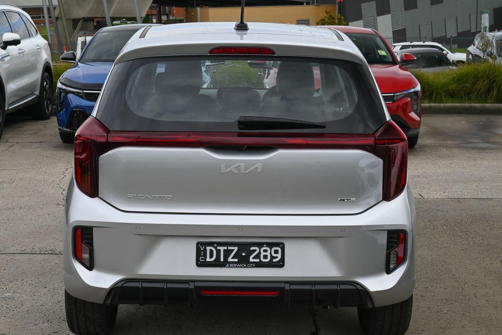 Kia Picanto image 4