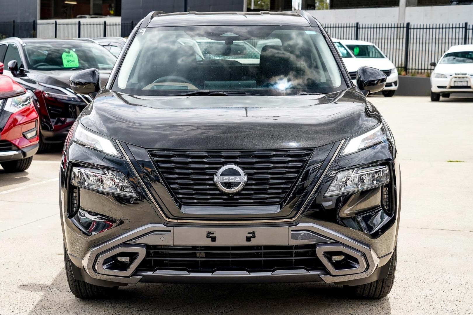 Nissan X-trail image 2