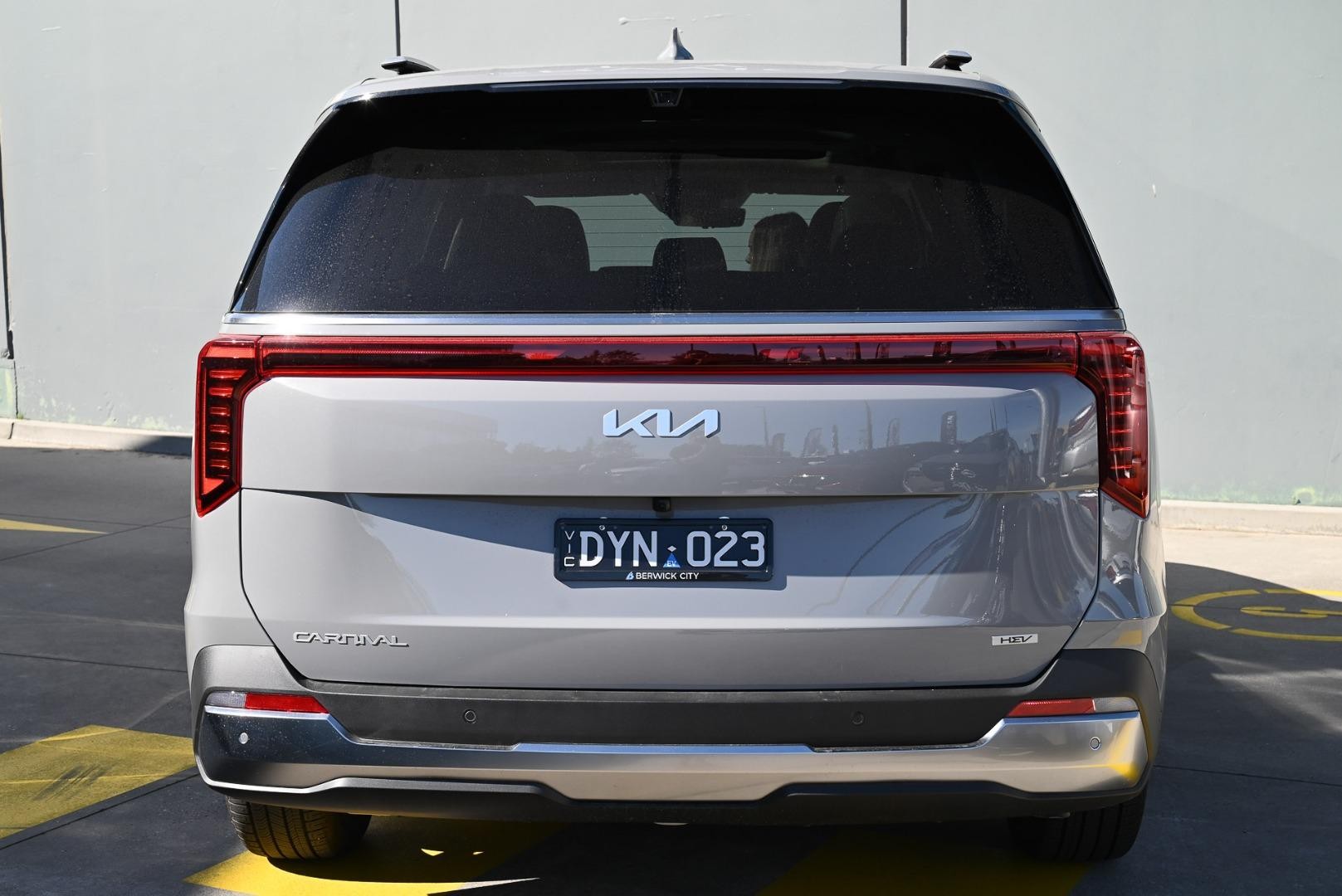 Kia Carnival image 3
