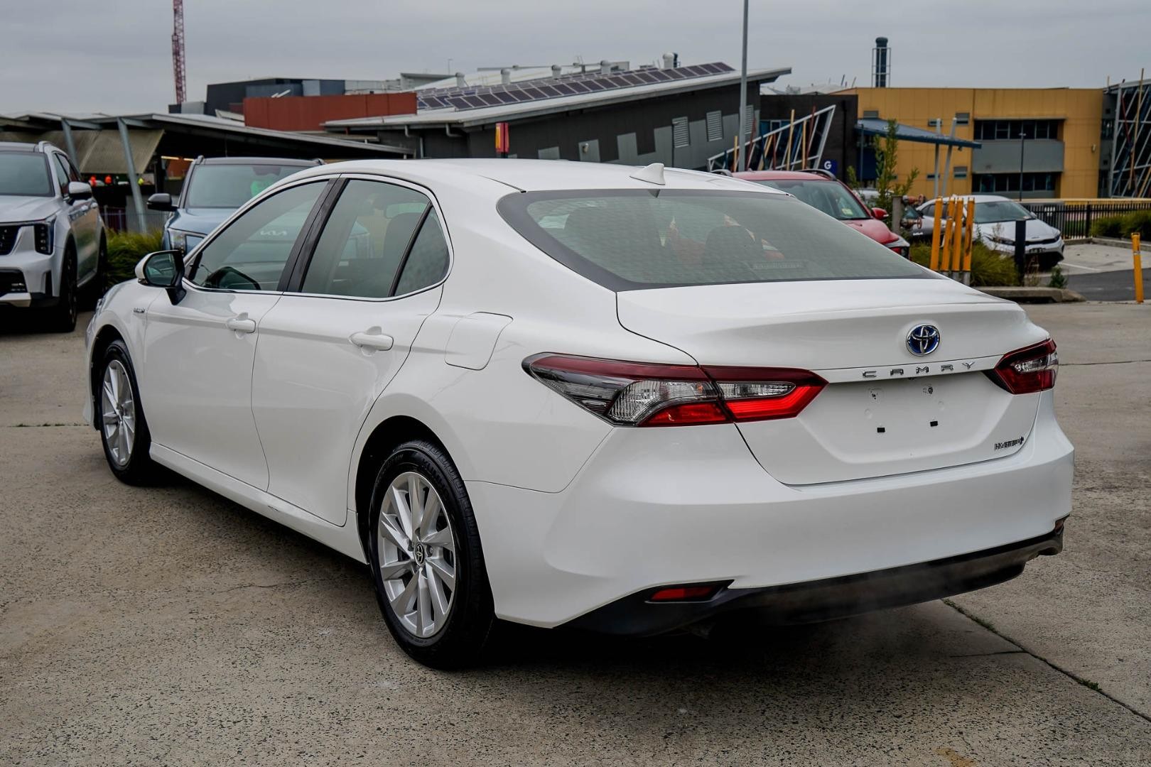 Toyota Camry image 3
