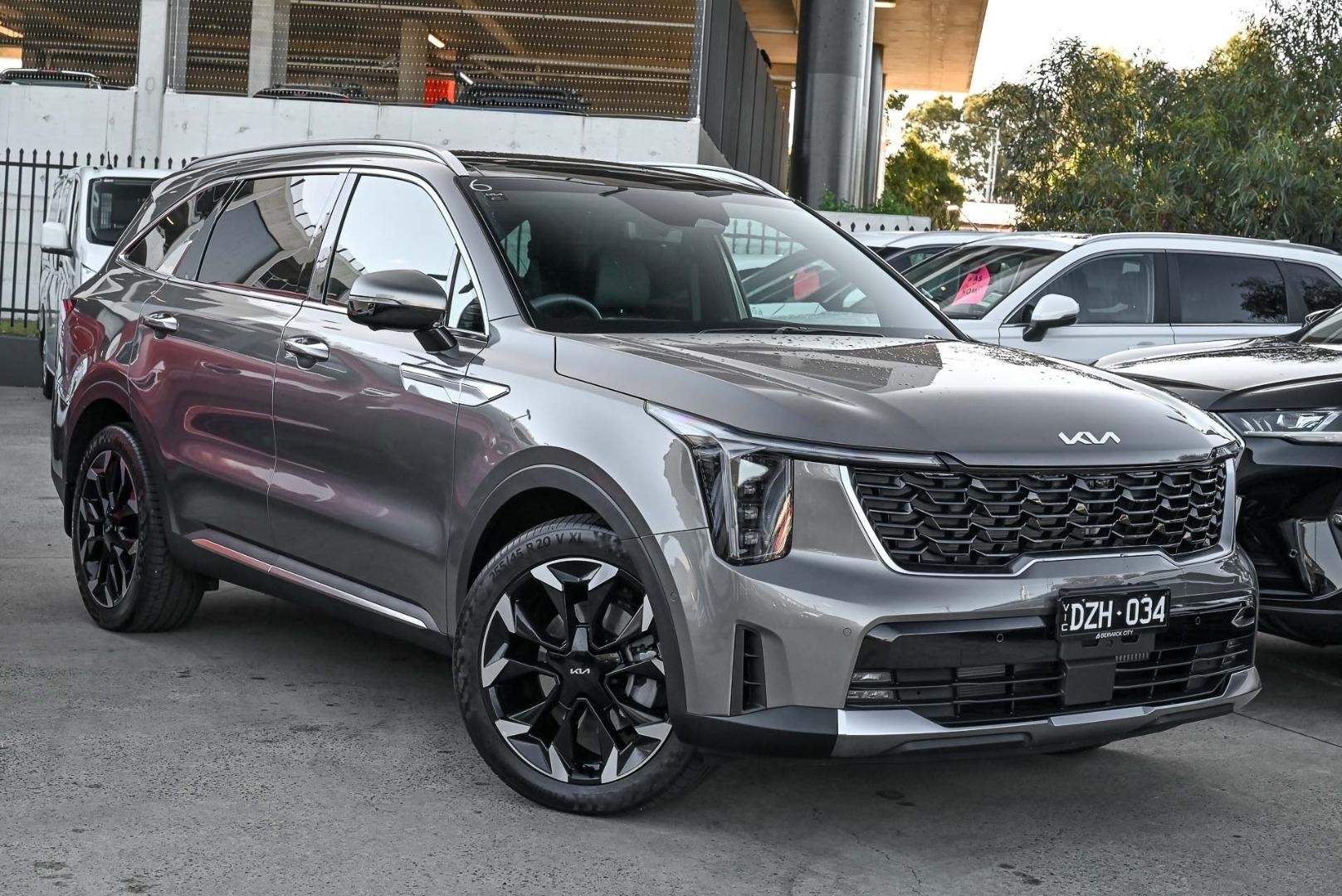 Kia Sorento image 1