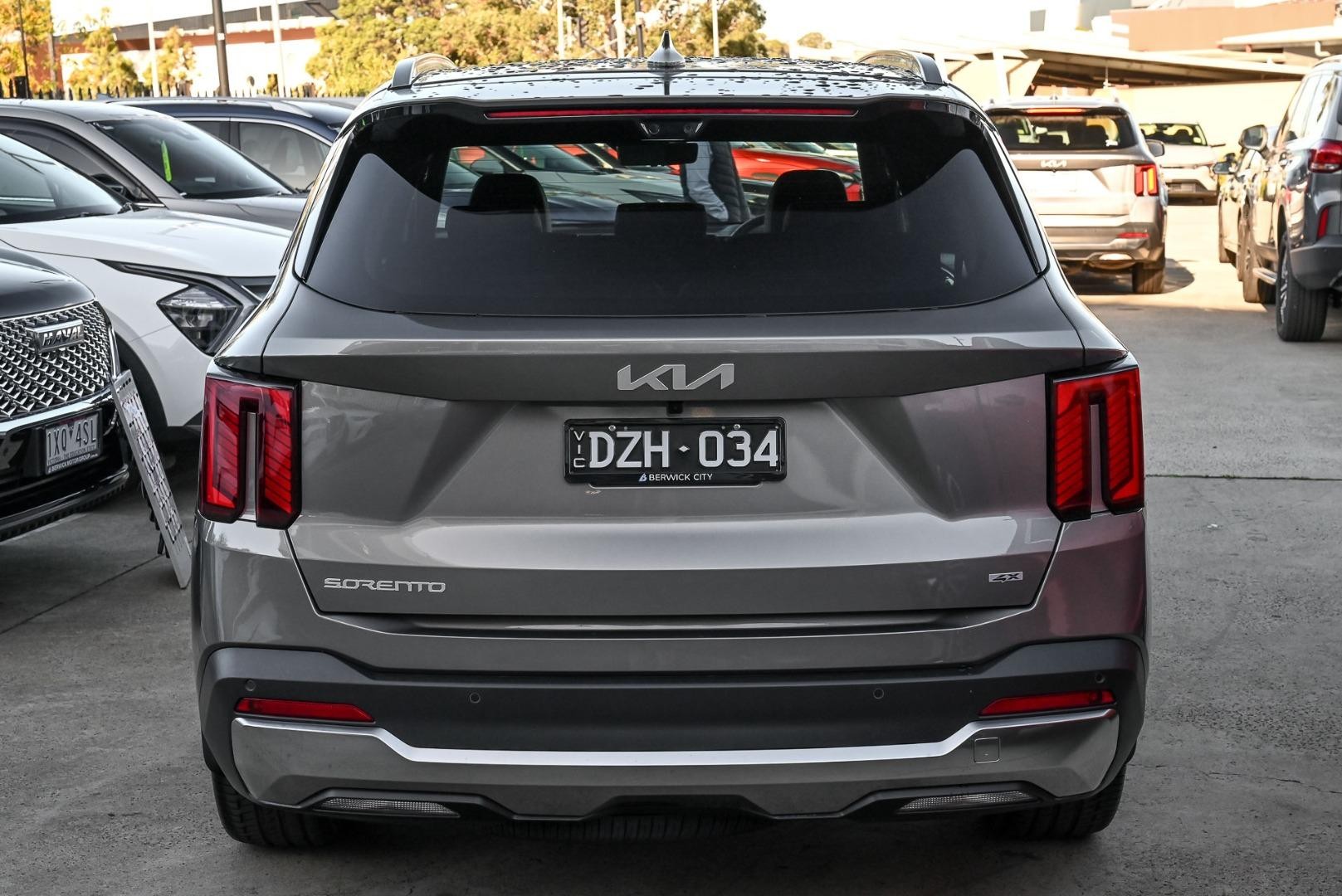 Kia Sorento image 4