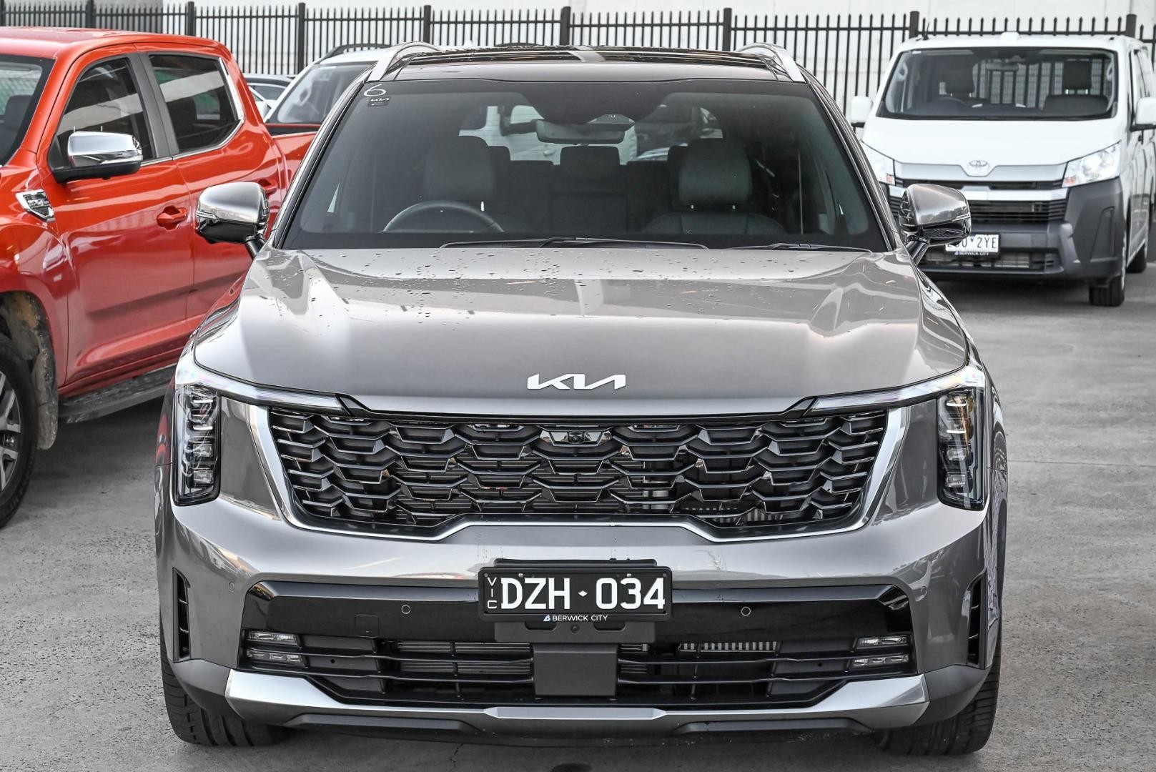 Kia Sorento image 2