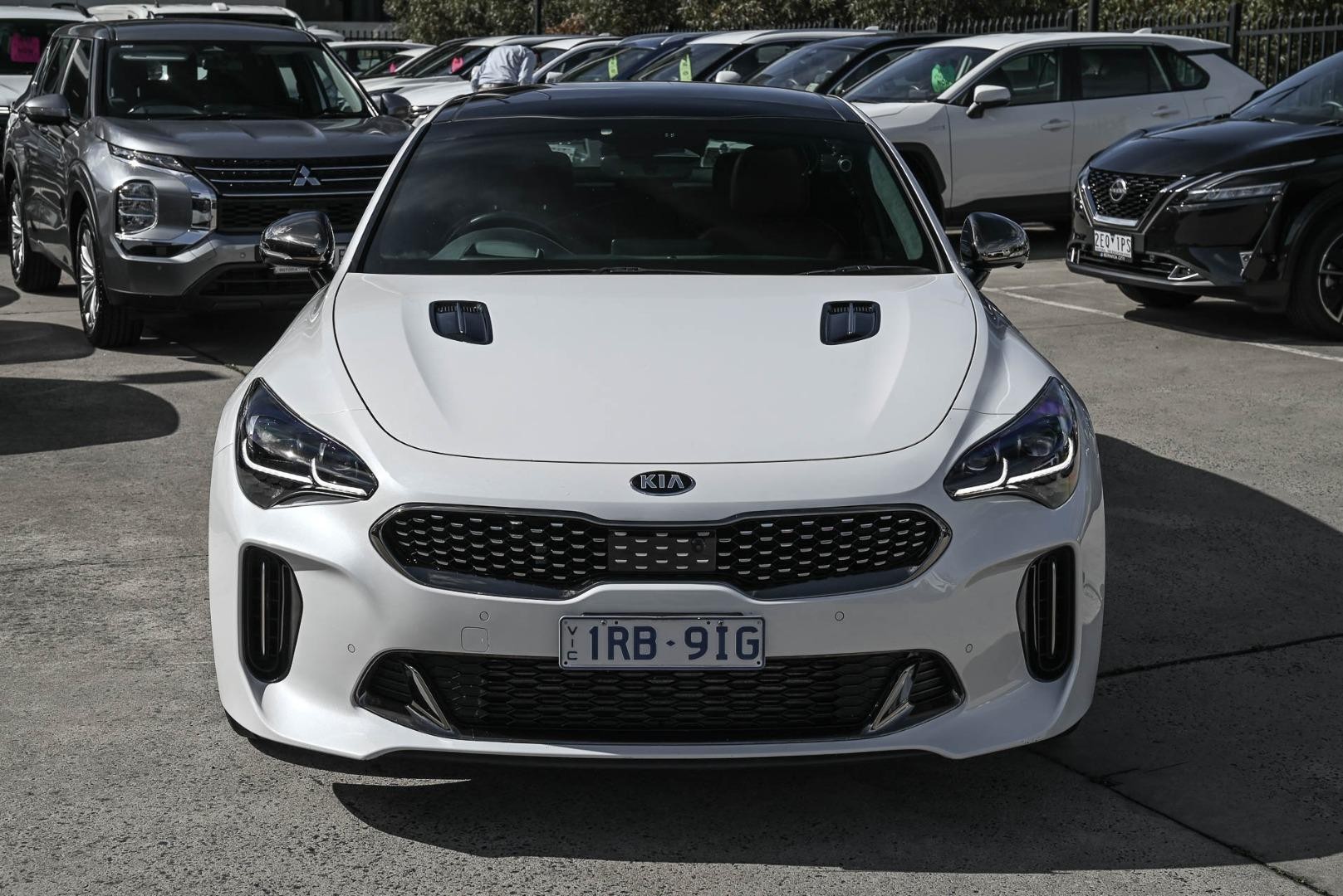 Kia Stinger image 2