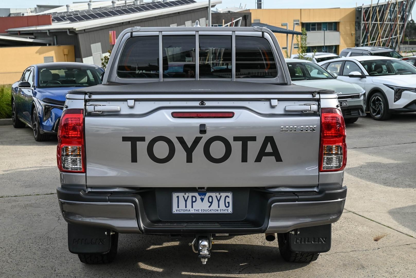 Toyota Hilux image 3