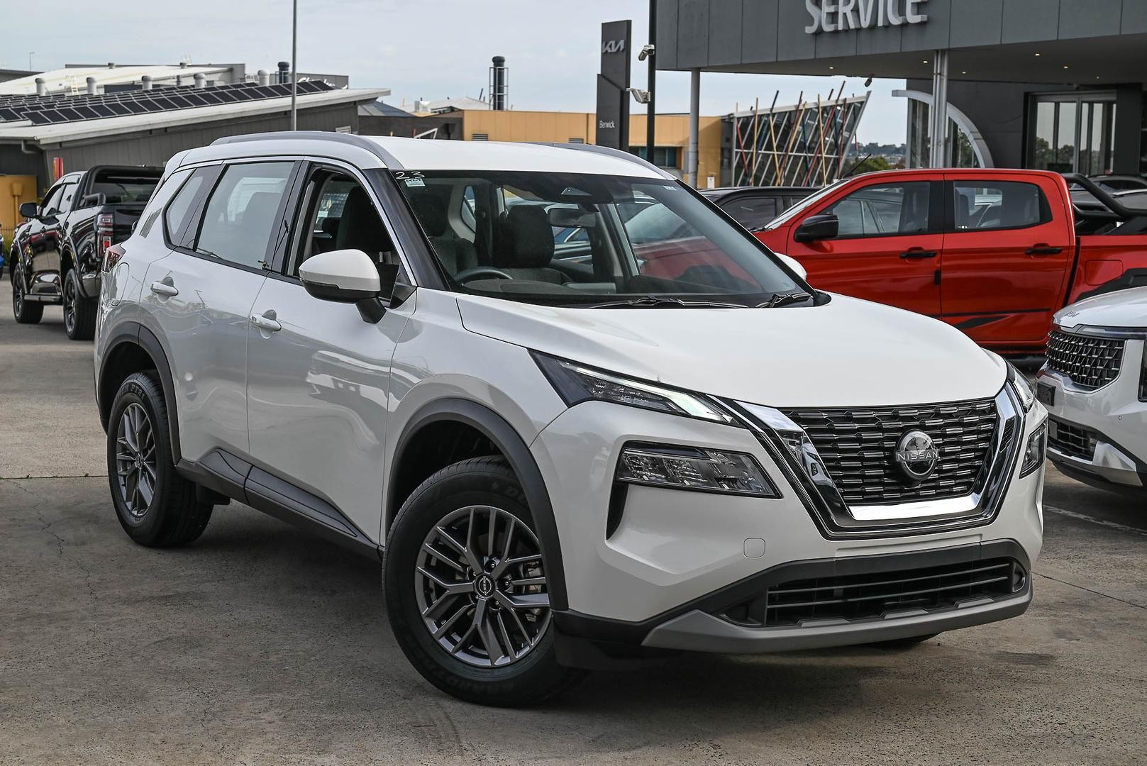 Nissan X-trail image 1