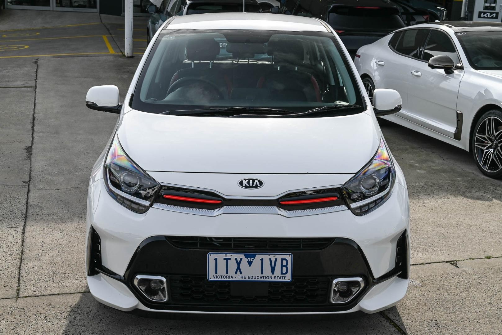 Kia Picanto image 2