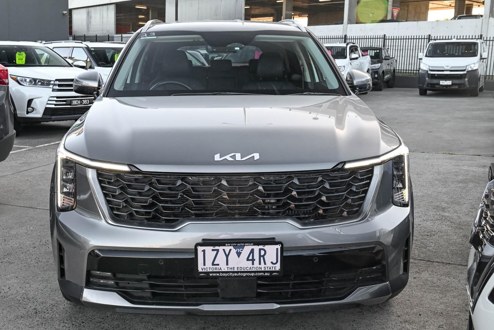 Kia Sorento image 2