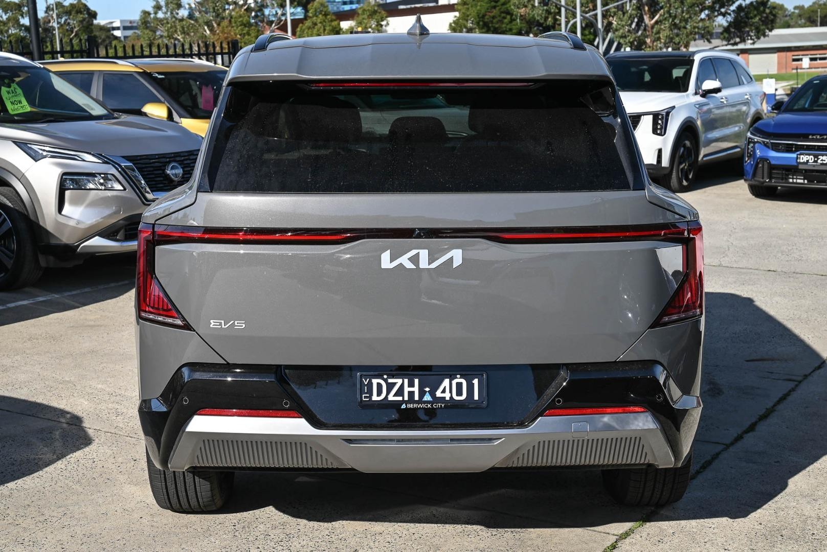 Kia Ev5 image 4